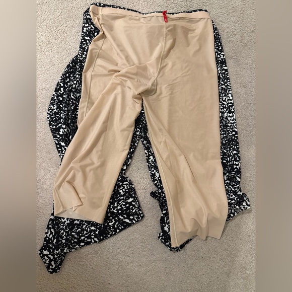 SPANX Wide Leg Pants - Picture 10 of 11